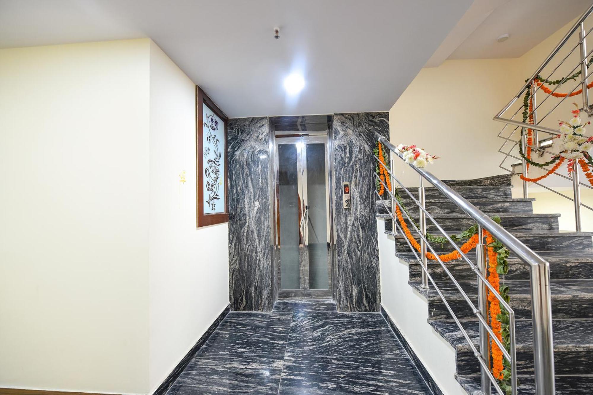 Fabhotel Mona International New Delhi Eksteriør billede