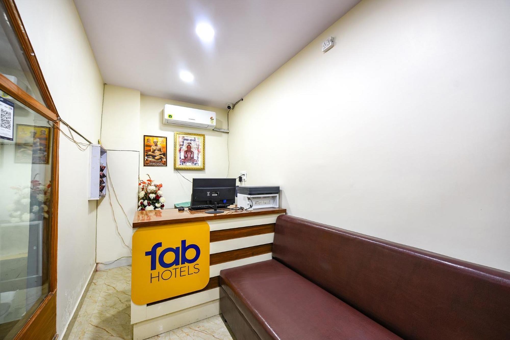 Fabhotel Mona International New Delhi Eksteriør billede