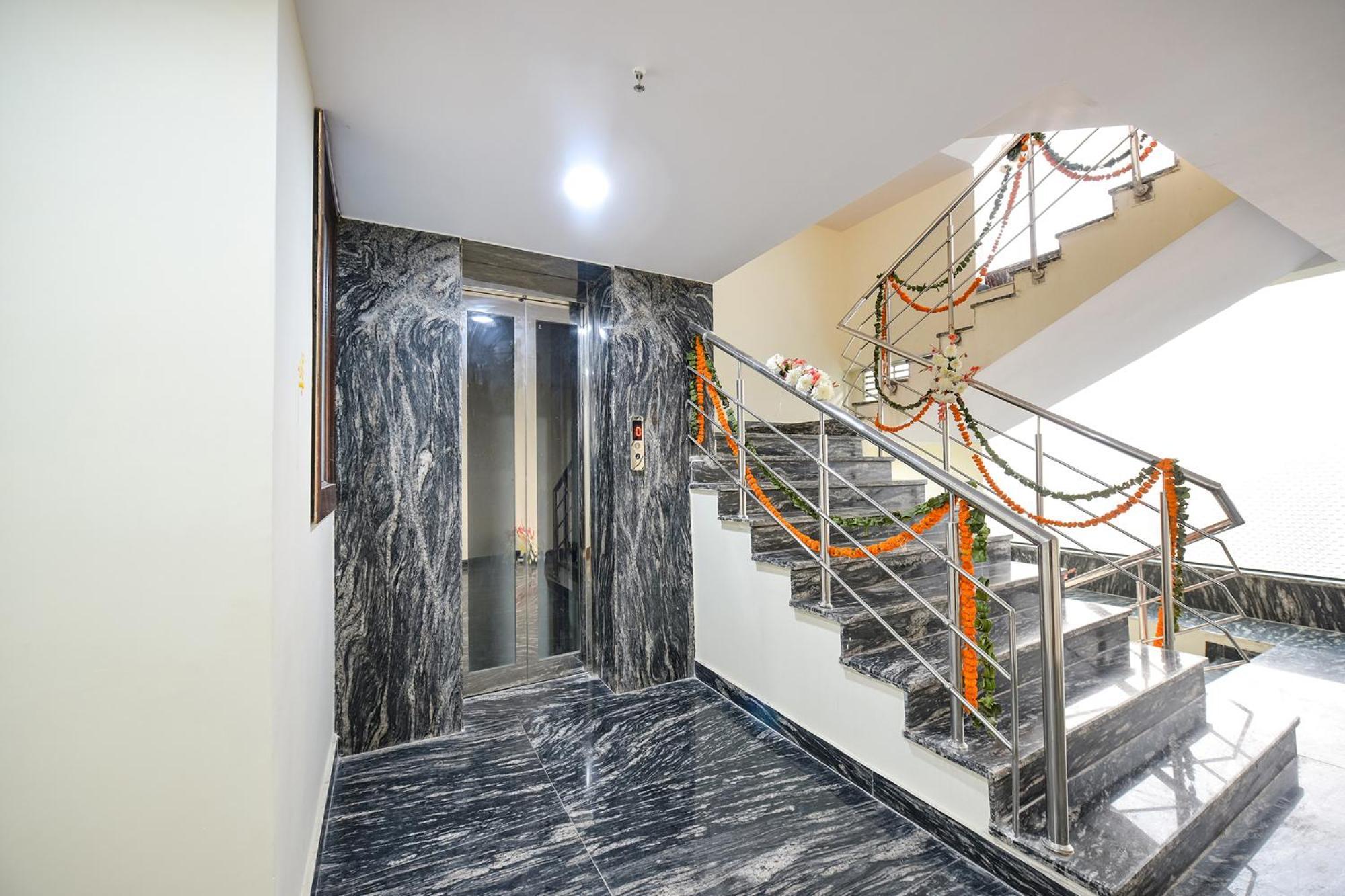 Fabhotel Mona International New Delhi Eksteriør billede