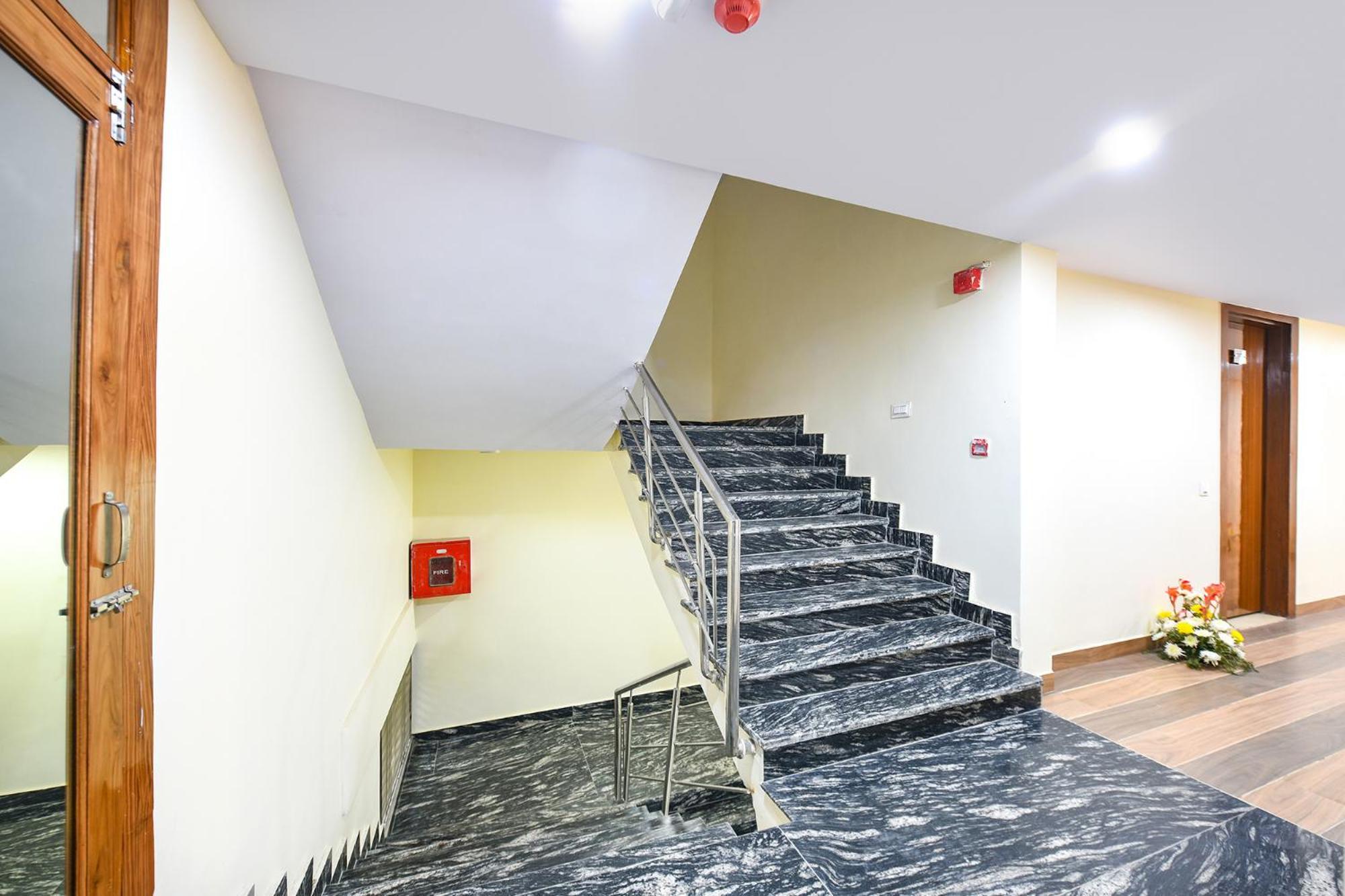 Fabhotel Mona International New Delhi Eksteriør billede